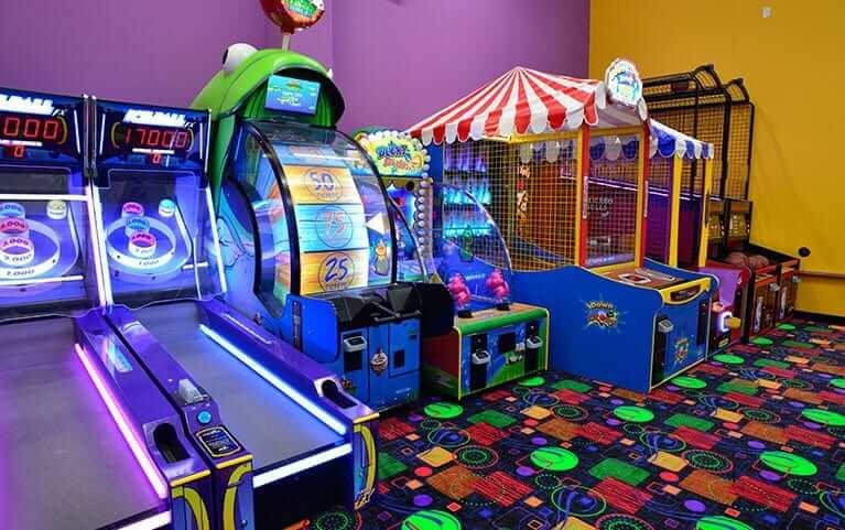 Topjump skeeball and games