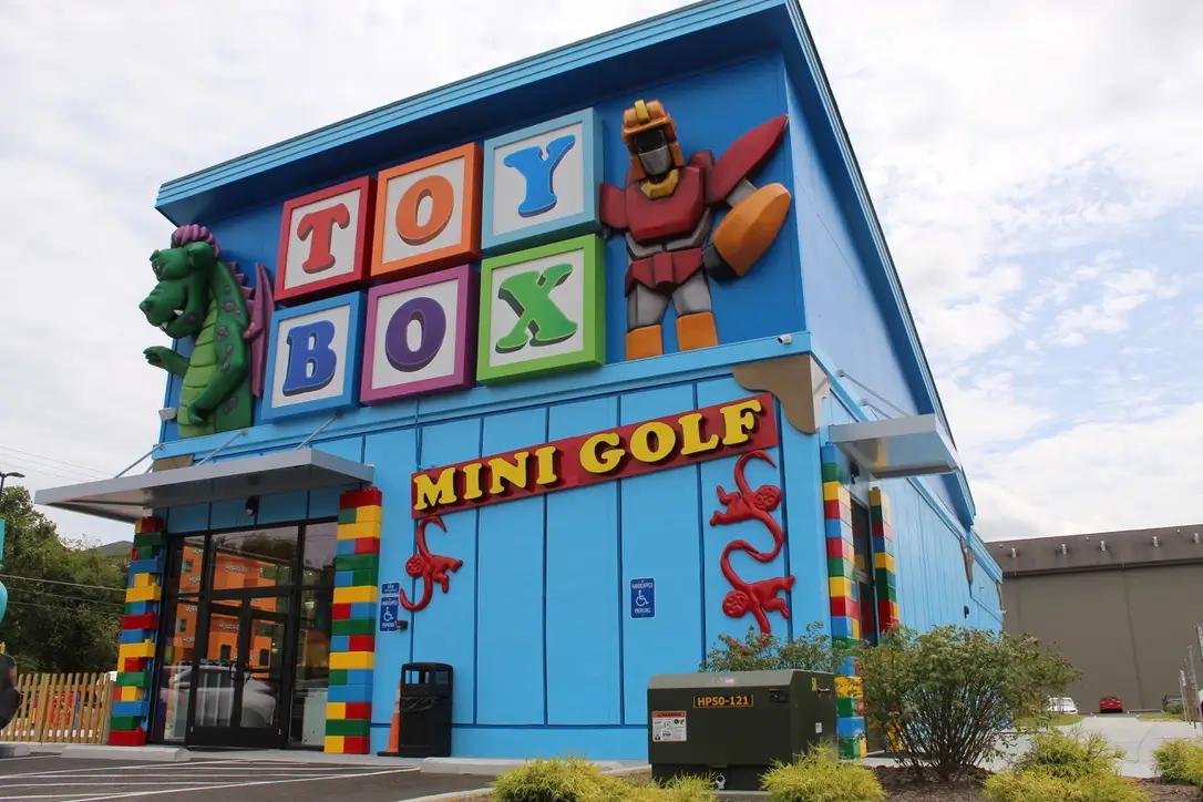 Toy Box Mini Golf Exterior