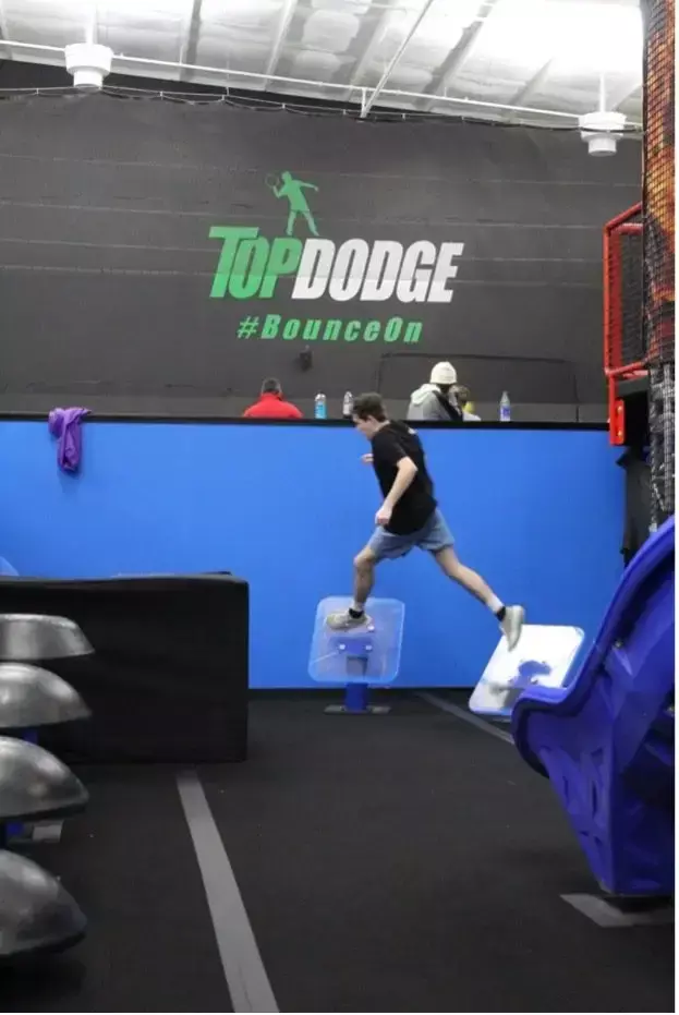 TopJump - Dodge Course
